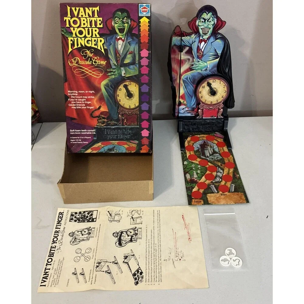 Hasbro I Vant to Bite Your Finger Board Game Preowned (NO TEETH/BUG) READ